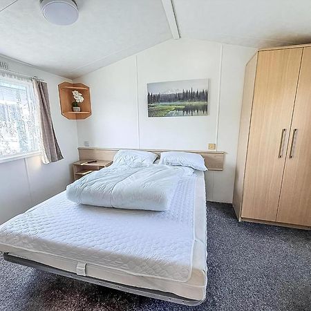 6 Berth Staycation Caravan Nearby Clacton-On-Sea In Essex Ref 26254E ภายนอก รูปภาพ