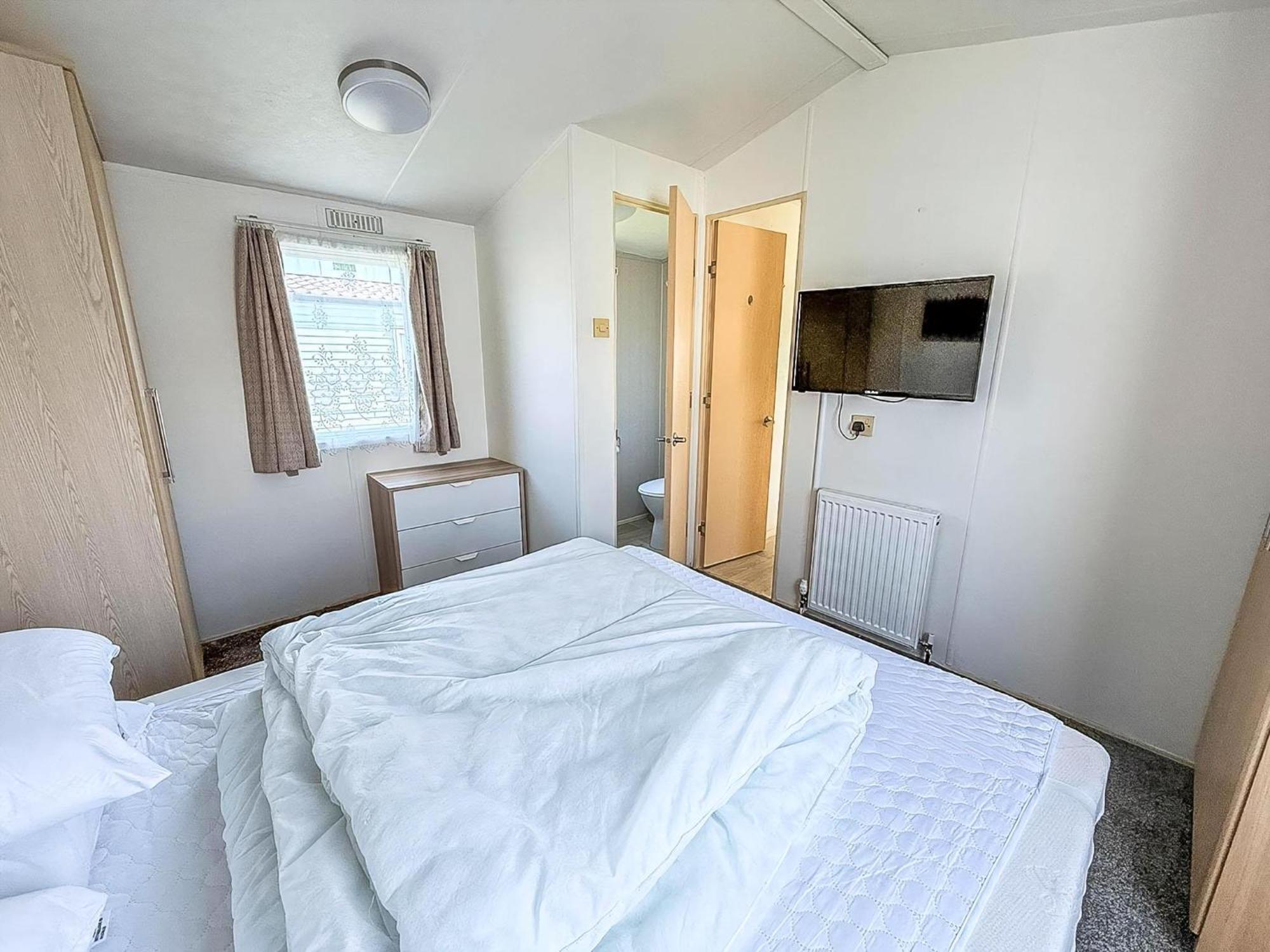 6 Berth Staycation Caravan Nearby Clacton-On-Sea In Essex Ref 26254E ภายนอก รูปภาพ